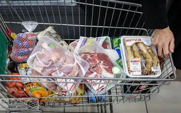 وضعیت تورم خوراکی‌ها در شهریور؛ روغن ریخت؛ گوشت همچنان درصدر 
