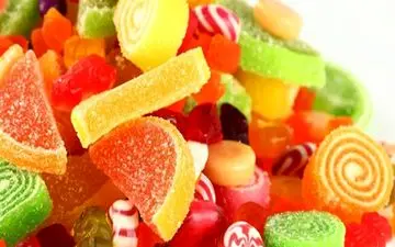 عوارض خوردن زیاد قند و شیرینی بر پوست