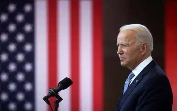 بایدن:وقایع کنونی تأسف بار است / قاطعانه پای تصمیمم ایستاده‌ام