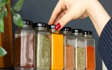 مراقب باشید: این ادویه‌های محبوب دارویتان را بی‌اثر می کنند!