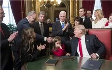 شومر: ترامپ در برابر کره شمالی، ضعیف‌تر از «اوباما مقابل ایران» است