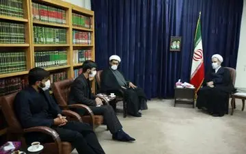 فرمانده قرارگاه حضرت مهدی (عج) با حضور در مدرسه معصومیه قم با مدیر حوزه های علمیه کشور دیدار کرد