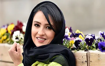 تبریک تولد خاص مهتاب کرامتی به گلاره عباسی