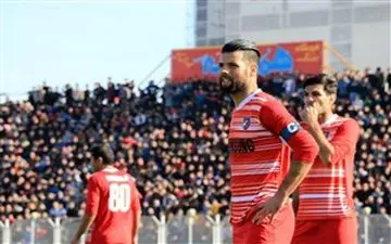 اخراج موقت آقای گل لیگ یک!