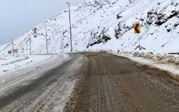 ‍ تردد در تمامی راه های کرمانشاه با زنجیر چرخ امکان پذیر است/ ممنوعیت تردد کامیون ها تا اطلاع بعدی
