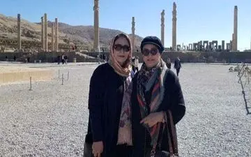 تیپ متفاوت مریم امیرجلالی و دخترش در شیراز