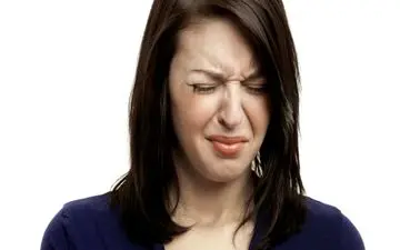 چگونه از شر تلخی دهان خلاص شویم؟