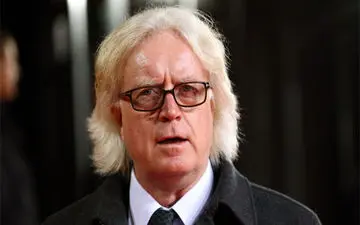 تصویری کمتر دیده شده از وینفرید شفر در کنار بهترین مدافع جهان + عکس