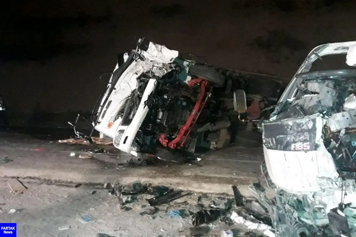 تصادف وحشتناک دو کامیون در محور یاسوج به اصفهان