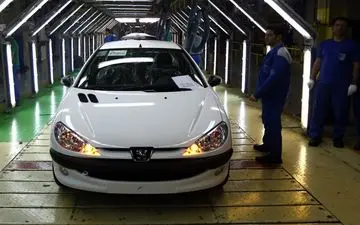 بازگشت قیمت خودرو به روند نزولی