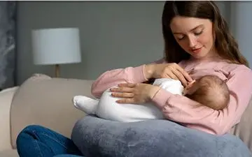 رابطه گریه نوزاد با جاری شدن شیر مادر؟

