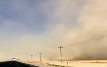 تصادف زنجیره‌ای ۱۰ خودرو سواری در محور قروه همدان