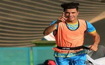 آقای گل آسیا،بر سر دوراهی!