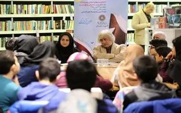 متاسفانه گاهی سطح سواد دانشجویان از دانش آموزان کمتر است