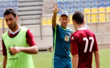 تصمیم جنجالی و نگران‌کنندۀ کالدرون برای دربی