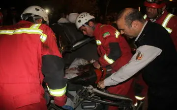 نجات معجزه آسای راننده پراید از تصادف با تریلی