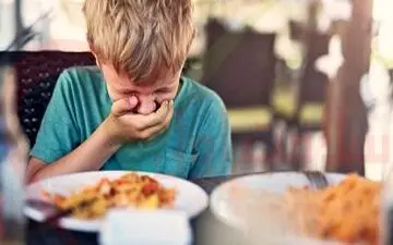 علت سوزش و قرمزی اطراف دهان کودکان چیست؟