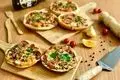 طرز تهیه نان پیتزای ساده و خوشمزه برای شام + ویدئو آموزشی