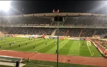  سقف VIP استادیوم آزادی چکه می کند! 