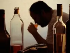 مجازات خرید، فروش و نگهداری مشروبات الکلی چیست؟