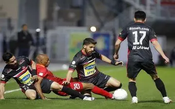 بنگر: اگر پرسپولیس ضعیف است چگونه فقط سه امتیاز کمتر از استقلال دارد؟