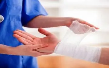 هرگز روی زخم بتادین نریزید