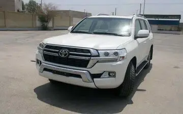 توقیف تویوتای قاچاق 50 میلیاردی در کرمانشاه


