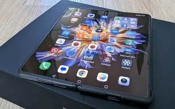 تاریخ معرفی آنر مجیک V2 ، گوشی منطعف و انقلابی چینی‌ها مشخص شد
