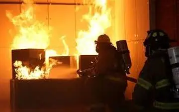  ساختمان ۴ طبقه در خیابان ولیعصر در آتش سوخت/ چند نفر مصدوم شدند؟ 