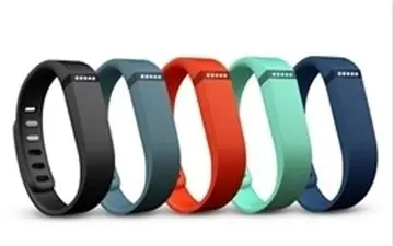  ارائه مچ‌بند‌های الکترونیکی به زائران خانه خدا