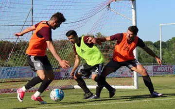 برگزاری تمرین پرنشاط و پرفشار شاگردان کی‌روش زیر نظر کادر فنی