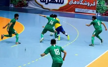 عظیمی: از داوری ضربه خوردیم