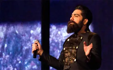 علی زند وکیلی در تالار وحدت کنسرت آنلاین برگزار می‌کند
