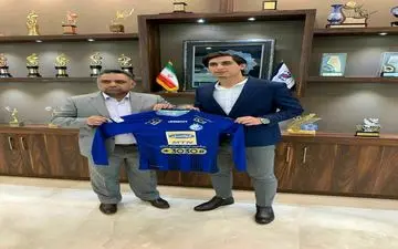 نادری رسما استقلالی شد