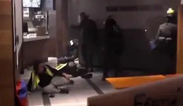 کتک زدن معترضان فرانسوی در یک رستوران به دست ماموران پلیس + فیلم 