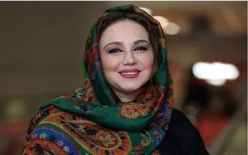 پوشش و میکاپ جدید بهنوش بختیاری در حاشیه جشنواره