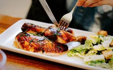 کجای گوشت مرغ چاق میکنه کجاش لاغر ؟