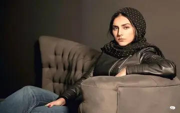 هدی زین‌العابدین با بولیز و شلوار ناجور و تنگ+عکس 