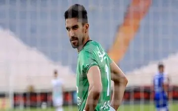 حسینی: پیراهن استقلال را آسان به دست نیاورده‌ام که راحت از دست بدهم
