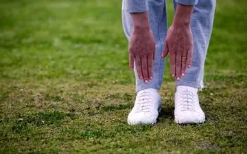 راهکاری ساده برای درمان پا درد در سرما و زمستان 