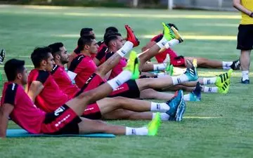  برگزاری تمرین صدرنشین لیگ برتر با حضور گل‌محمدی