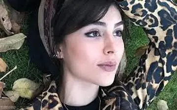 تیپ نامتعارف “لاله مرزبان” 