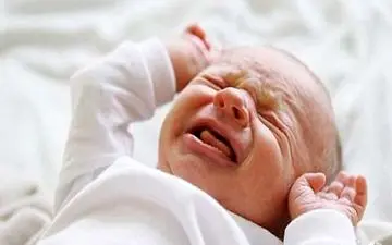 نوزاد به دنیا آمده در بیمارستان کمالی کرج گرو نگه داشته شد + جزییات