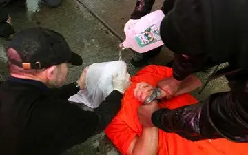 روش‌های هولناک خانم شکنجه‌گر / از غرق کردن مصنوعی تا پِرِس دیوار + اسناد