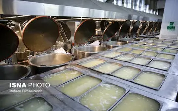 آماده سازی غذای متبرک حرم مطهر رضوی‎ + تصاویر