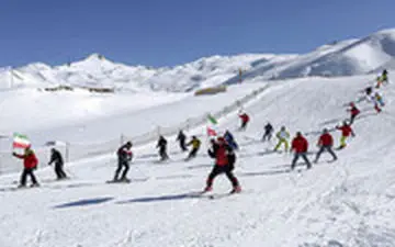 شرکت عاشقان اسکی‌ در انتخابات از پیست دیزین