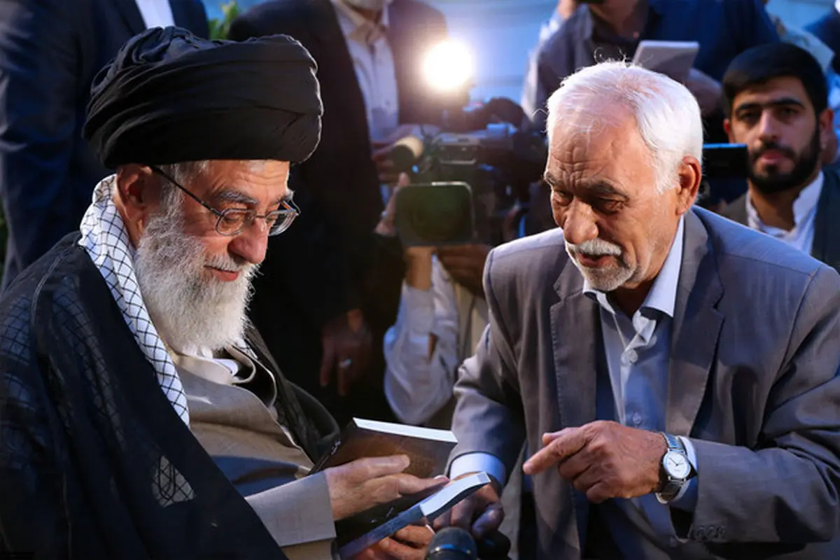 حاشیه دیدار رمضانی شاعران با رهبر معظم انقلاب اسلامی