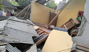 نجات یک مرد از زیر آوارهای مسجد پس از زلزله 7 ریشتری در اندونزی + فیلم 