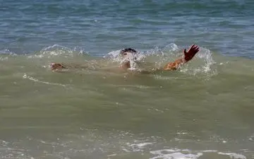 شنا در محدوده‌های ممنوعه استان تهران جان ۳ نفر را گرفت