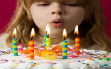 چرا فوت کردن شمع برای سلامتی خطرناک است؟